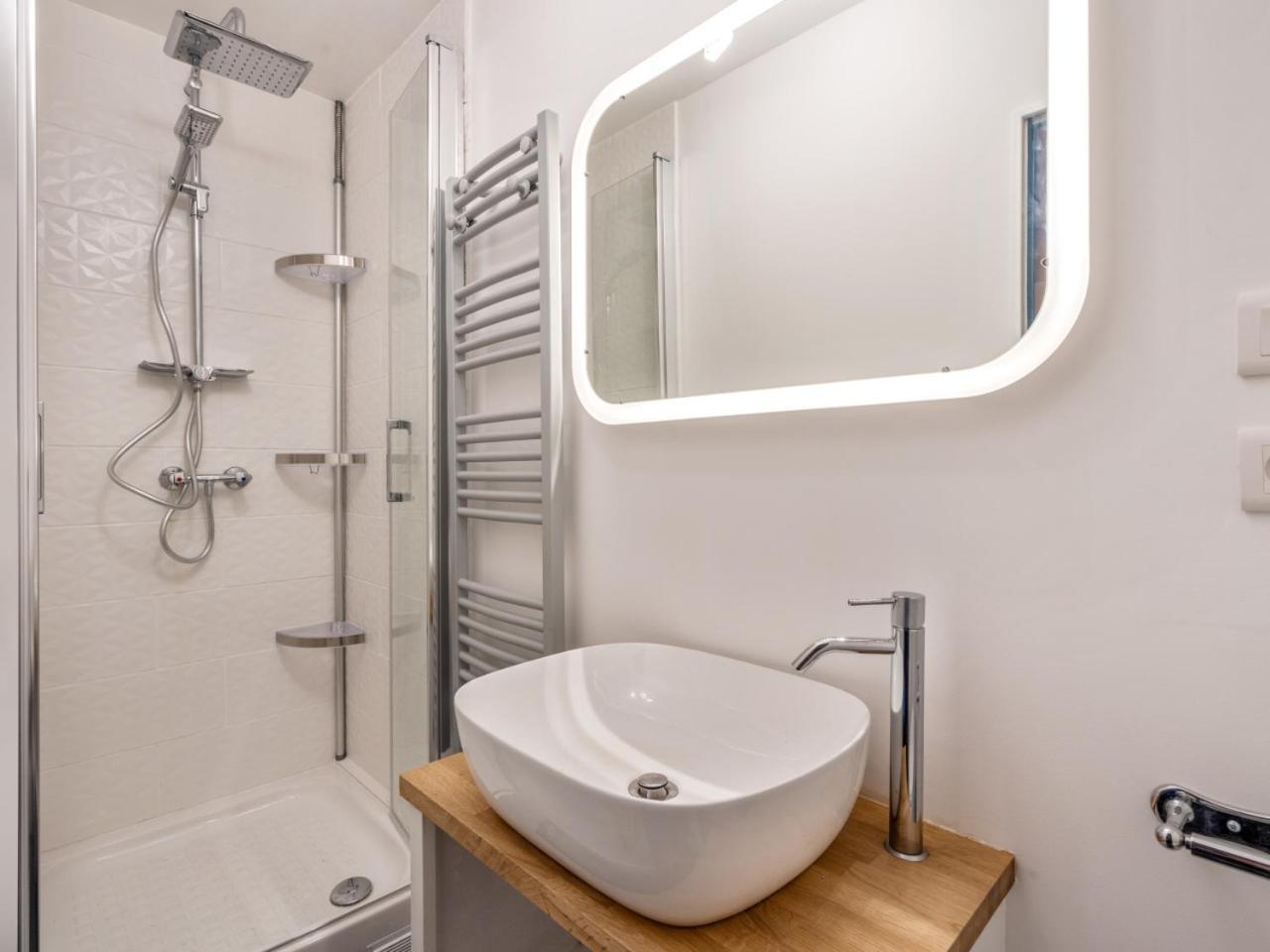 Joli Studio Rue De Nazareth Париж Екстериор снимка