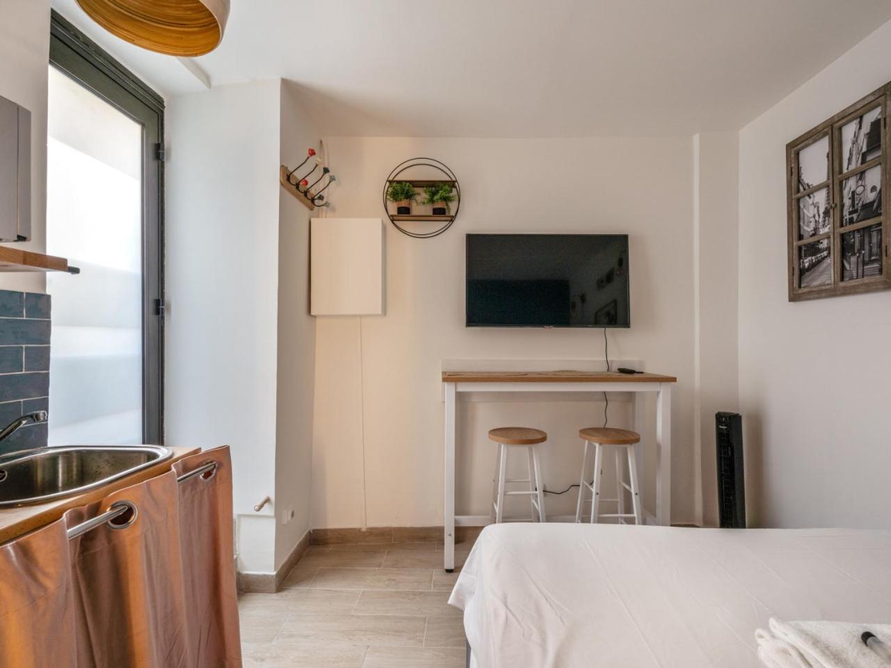 Joli Studio Rue De Nazareth Париж Екстериор снимка